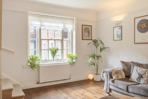 Albion Avenue, Clapham, London, SW8