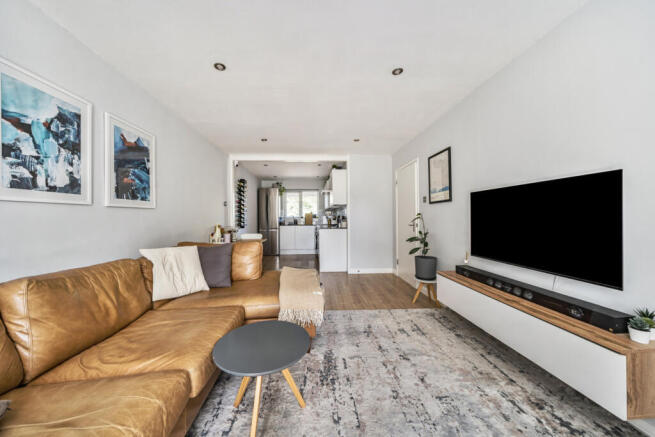 1340731-4-689f47f...