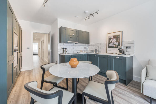 1329969-9-68820c8...