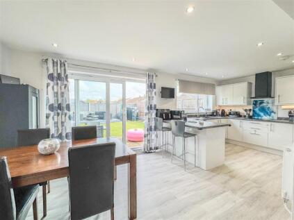 Carnation Way, Red Lodge