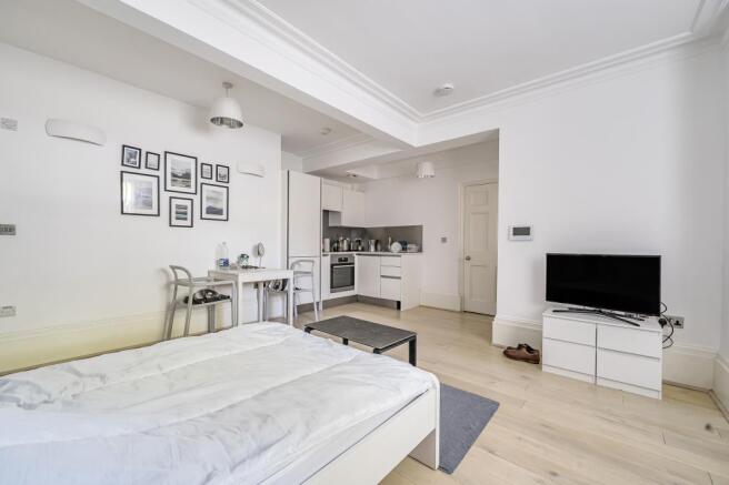 Studio / Reception / Bedroom