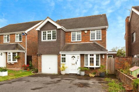 Hearne Drive, Holyport, Maidenhead, Berkshire, SL6