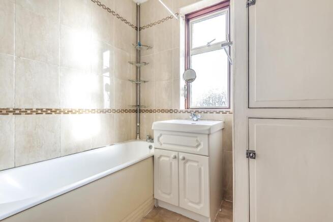 4 Bedroom House To Rent In Church Drive Harrow Ha2