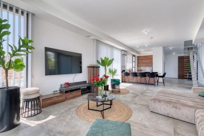 Lounge, Kitchen,...