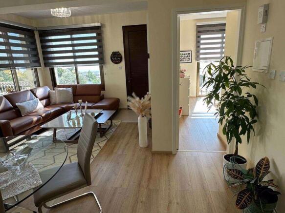 Living/Dining Area