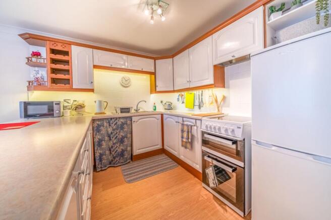 OPEN PLAN LIVING AREA