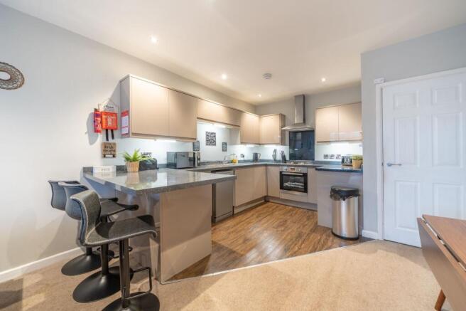 OPEN PLAN LIVING AREA
