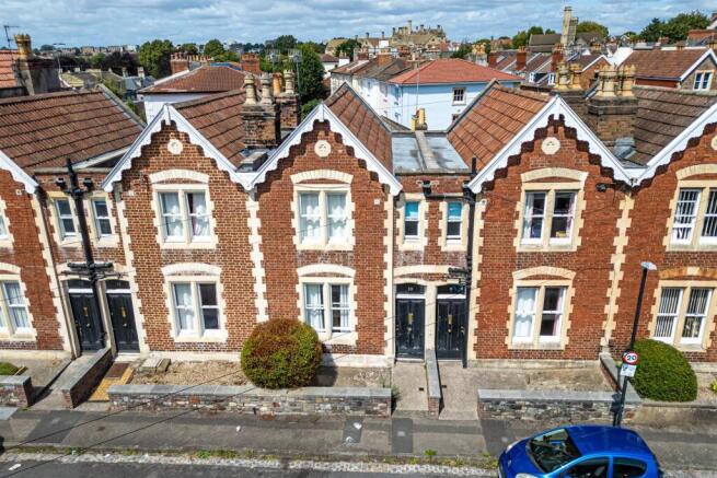10 Osborne Villas, Kingsdown, Bristol BS2 8BP | Fr