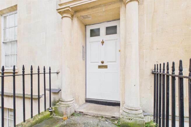 Flat 3, 38, Rivers Street Walcott, Bath, BA1 2QA |
