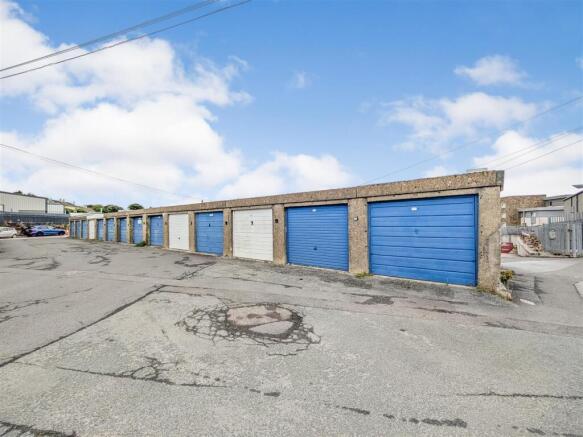 Garages 14, 15, 16 Collingwood Road Dartmouth, Dev