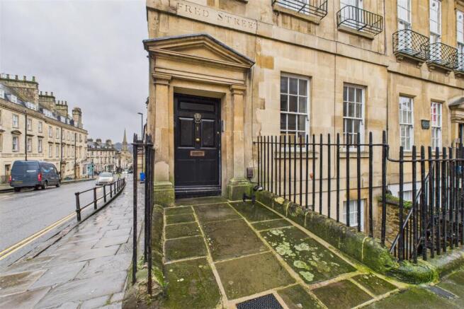 Flat 3, 1 Alfred Street, Walcot, Bath BA1 2QU | Le