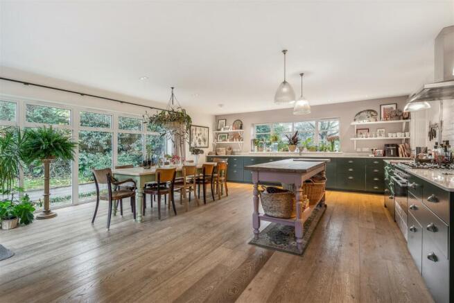 Kitchen/Breakfast Room