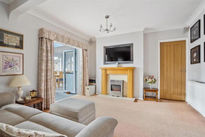 Sitting/Dining Room