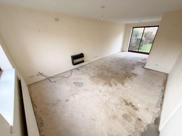 Sitting Room / Dining Room