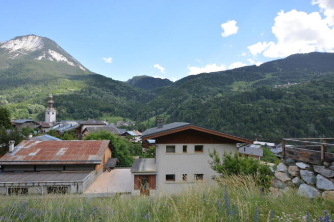 Photo 3