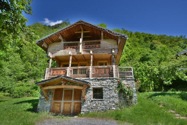 Photo 1