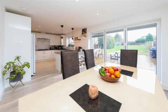 Kitchen diner