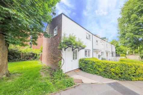 Braybourne Close, Uxbridge, UB8