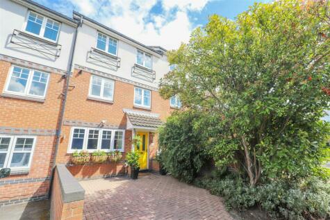 West Drayton - 4 bedroom town house for sale