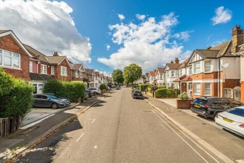 Osterley Avenue, Osterley