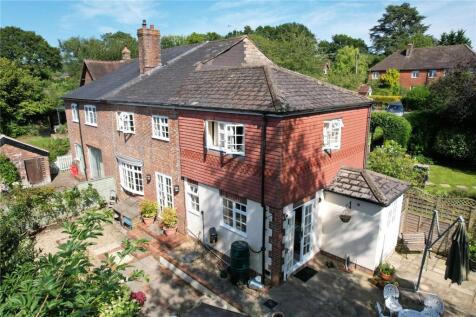 The Cylinders, Fernhurst, Haslemere, Surrey, GU27