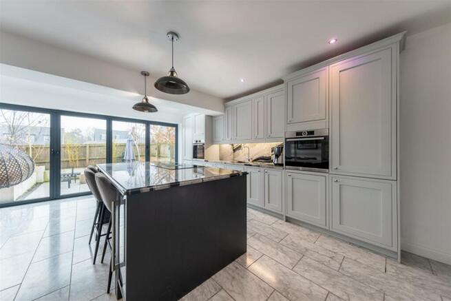 27 Hazelhurst Way-006.jpg