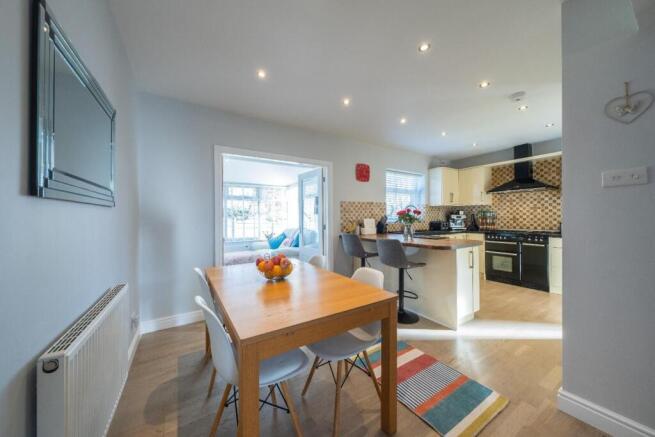 27 Hockenhull Crescent-020.jpg