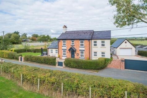 An immaculately presented and extended detached family home in Hargrave