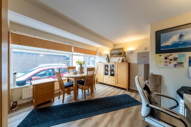 12 St Peters Drive-2-011.JPG