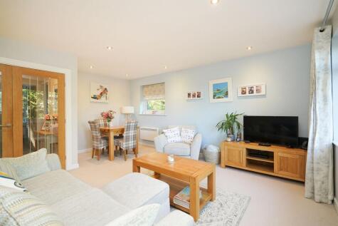 Queen Victoria Road, Sheffield, S17