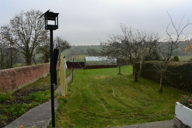 Communal rear garden