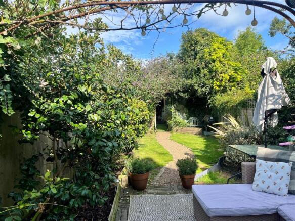 Wentworth garden 1.jpg