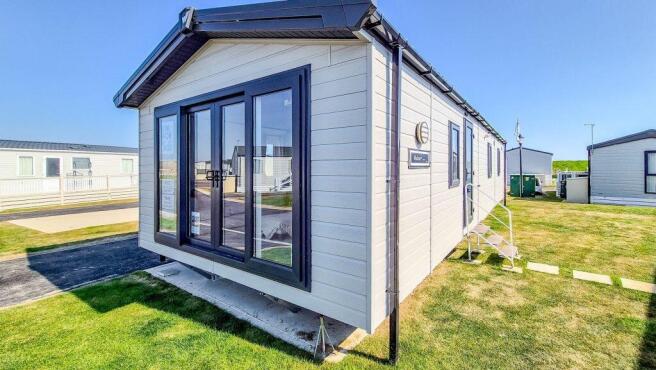 Beautiful Lodge for sale at Rye Harbour