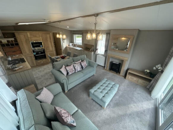 Ambleside Lounge Pic 2