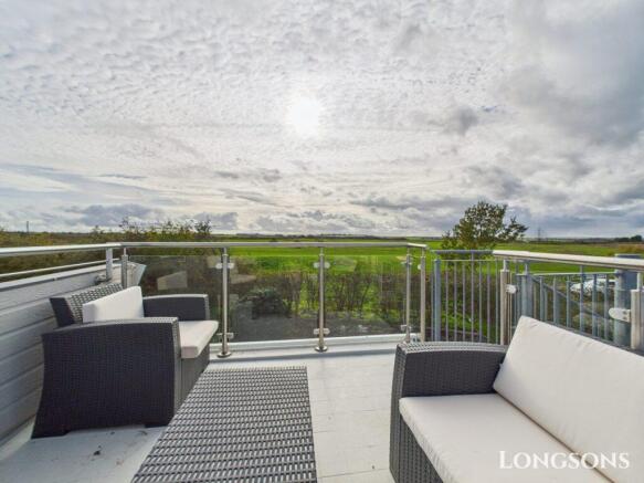 Cam02173g0 Pr0276 Still068