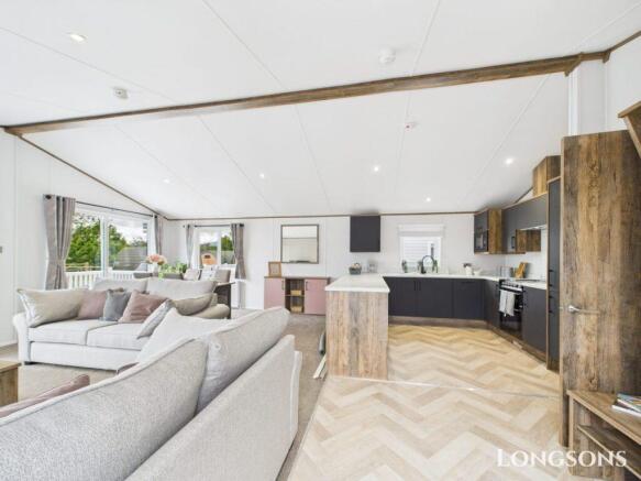 Cam02173g0 Pr0276 Still086