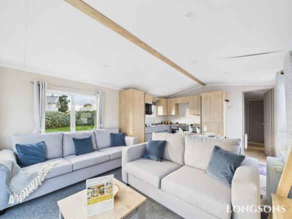 Cam02173g0 Pr0277 Still018