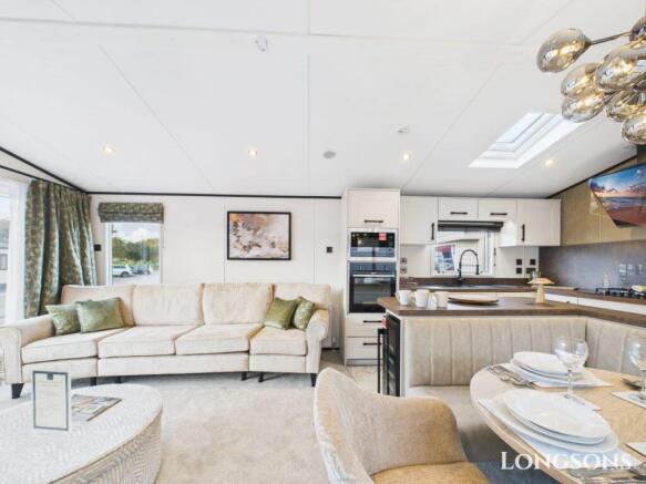 Cam02173g0 Pr0277 Still008