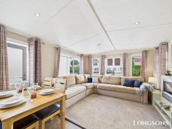 Cam02173g0 Pr0278 Still019