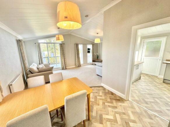 Willerby Kingswood 9 Scaled.jpg