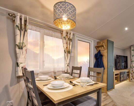 The Sierra Dinette.jpg