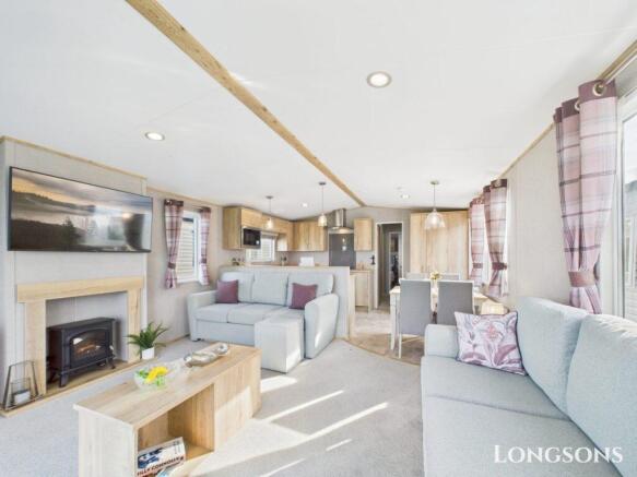 Cam02173g0 Pr0275 Still032