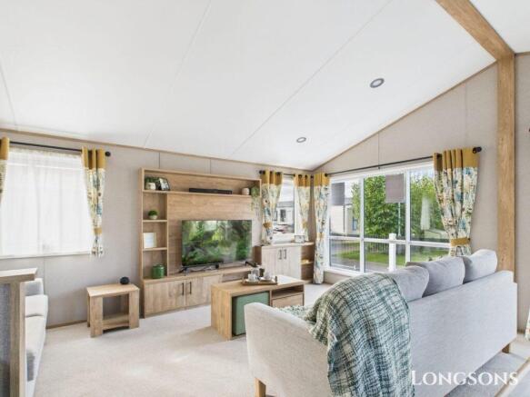 Cam02173g0 Pr0276 Still036