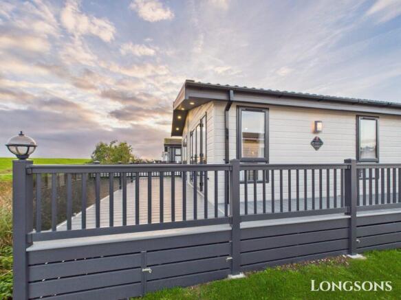 Cam02173g0 Pr0277 Still055