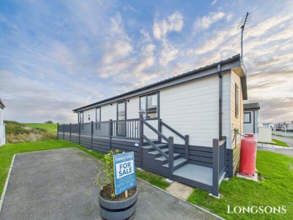 Cam02173g0 Pr0277 Still056