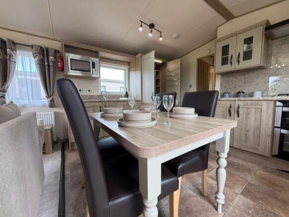 Whatsapp Image 2025 10 14 At 17.20.10 C5dbeee5.jpg