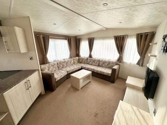 Delta Ascot (7).jpeg