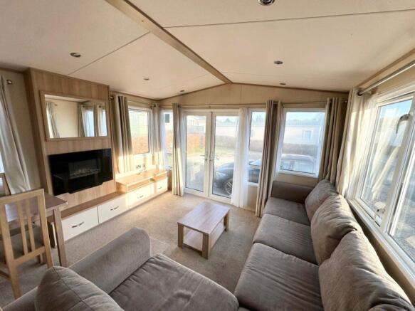 Abi Sunningdale (5).jpeg