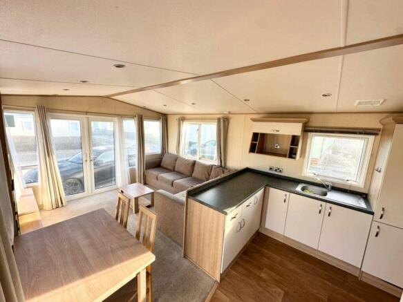 Abi Sunningdale (6).jpeg