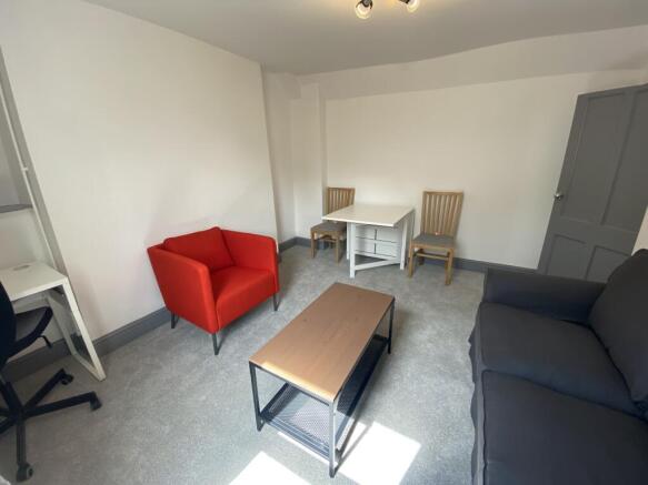 lounge3.jpg
